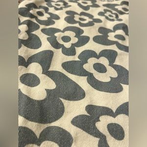 High wasted White/Grey Floral Trousers/Jeans